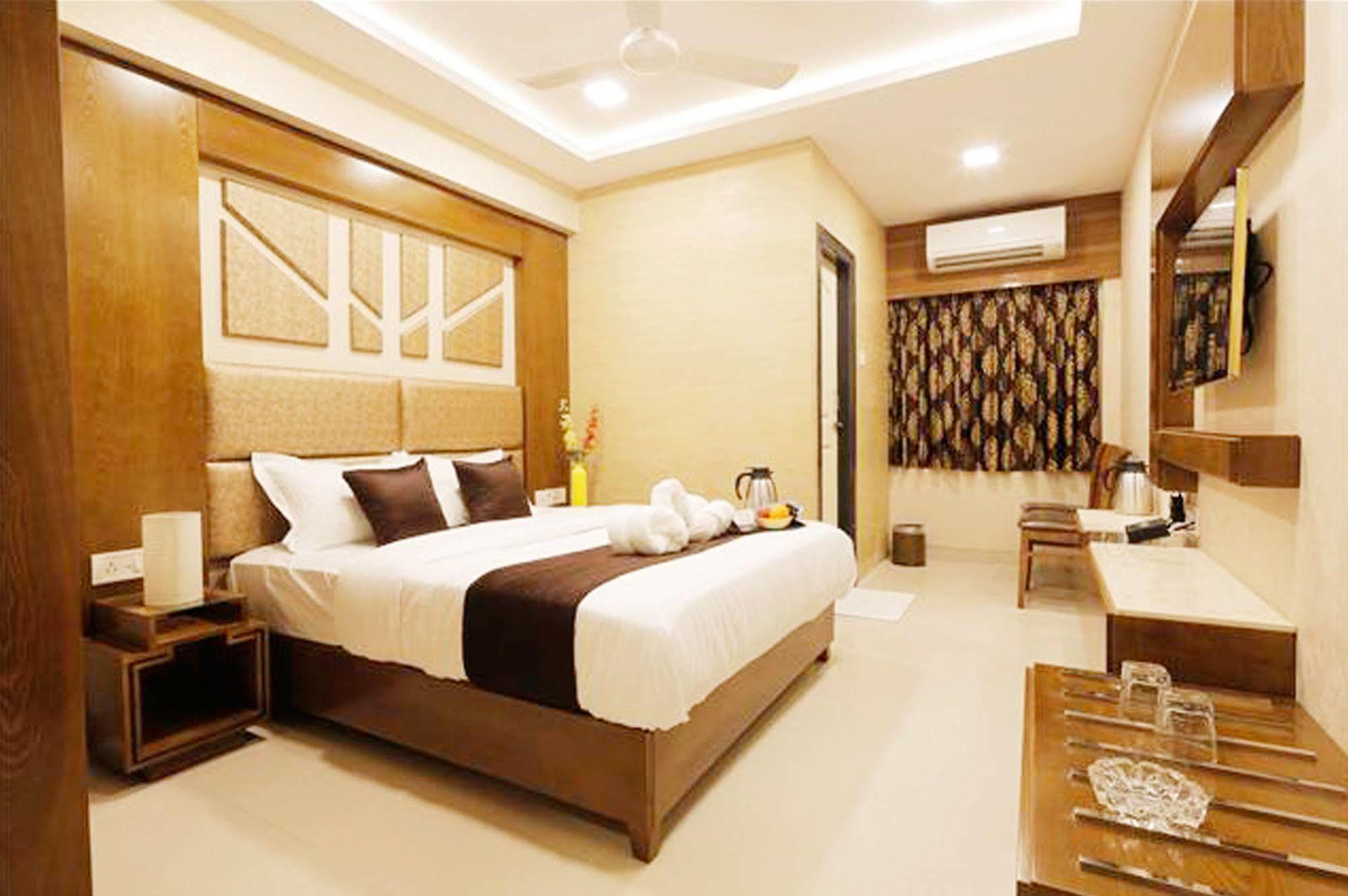 Hotel Annex Executive Andheri East Mumbai Exterior foto